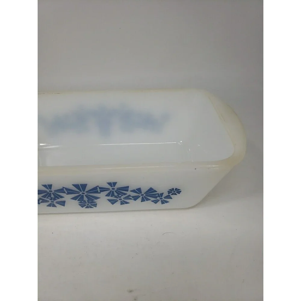 Vintage 1950s Glasbake J522 Loaf Pan Milk Glass Star Snowflake Blue Design MCM
